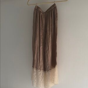 Cynthia Rowley Elegant Brown and Cream Pants with Lace Hem